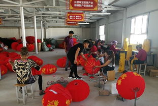 工作隊建起燈籠廠 村民脫貧致富不用愁