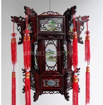 供應(yīng)仿古木制宮燈圖片大全 成都瑞馳工藝燈籠廠